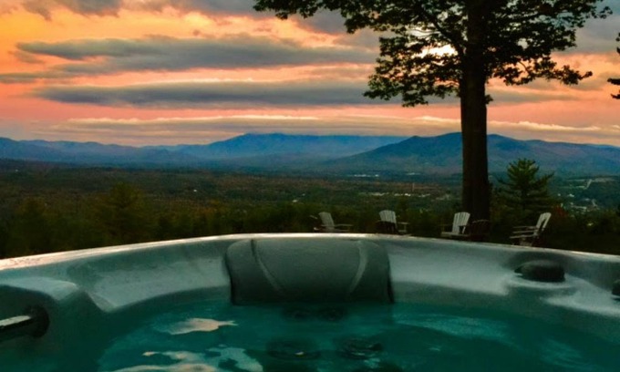 Whitefield Casa | RL Breathtaking views and grand unique style, private mountain retreat 4WD recommended