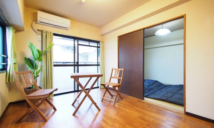 Nakamura Apartamento | Rm 401: NEST 3mins to the Nearest Subway. Free wifi