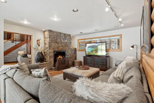 Moose Wilson Road Casa | RMR: Teton View Cabin Home in WilsonWY