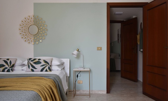 Vasto Apartamento | Ro's Little House