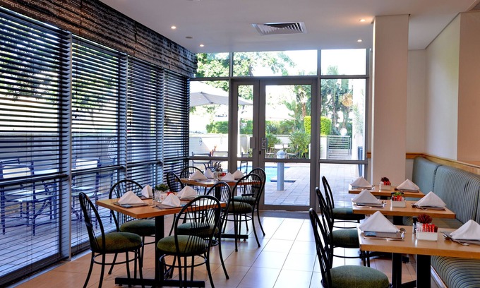 Umhlanga Ridge Hotel | Road Lodge Umhlanga Ridge