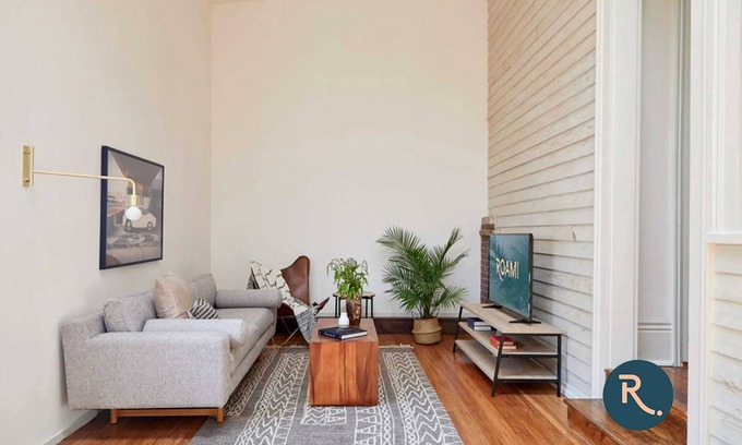 Faubourg Marigny Casa | Roami at The Mandeville | Two Bedroom w/Balcony