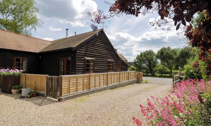 Quedgeley Cabaña | Robbie's Barn, STRATFORD-UPON-AVON