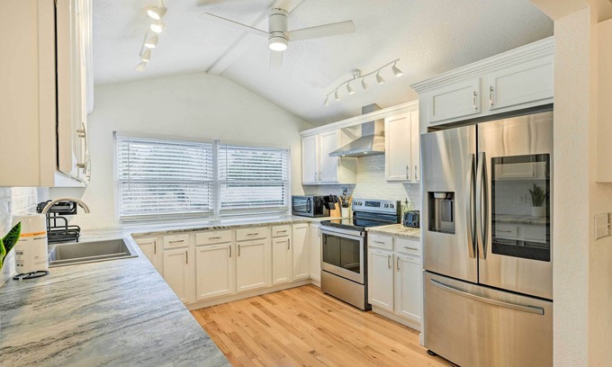 Robbinsville Casa | Robbinsville Home w/ Fire Pits & Large Deck!