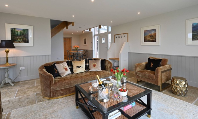 Murthly Cabaña | Robin Cottage, Logiealmond Estate
