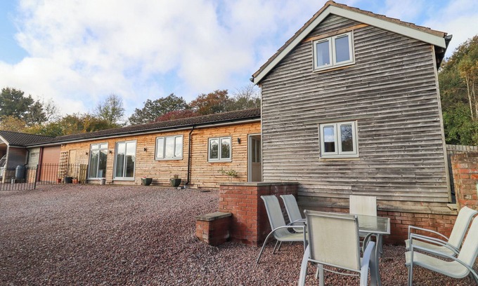 Ross-on-Wye Cabaña | ROBIN'S REST, pet friendly in Gorsley