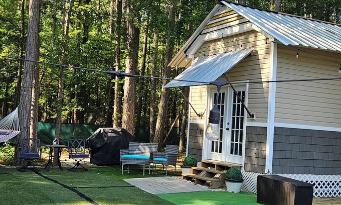 Newport Casa | Robins Roost Tiny Home in York SC