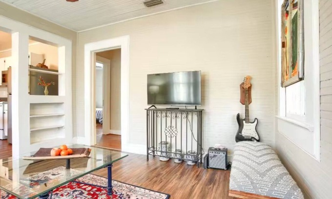 Mobile Cabaña | Robinson Bayou's Yellow Door Cottage