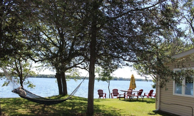 Ameliasburgh Casa | 3 BR 1BA Waterfront Boaters Cottage