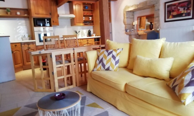 Cremps Cabaña | Una casita tranquila con piscina.