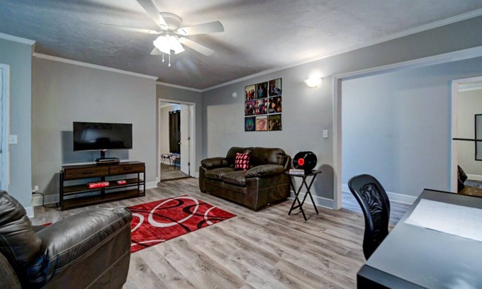 Murfreesboro Apartamento | Rock and Roll Residence - short drive to Music City at 1/3 the Price!
