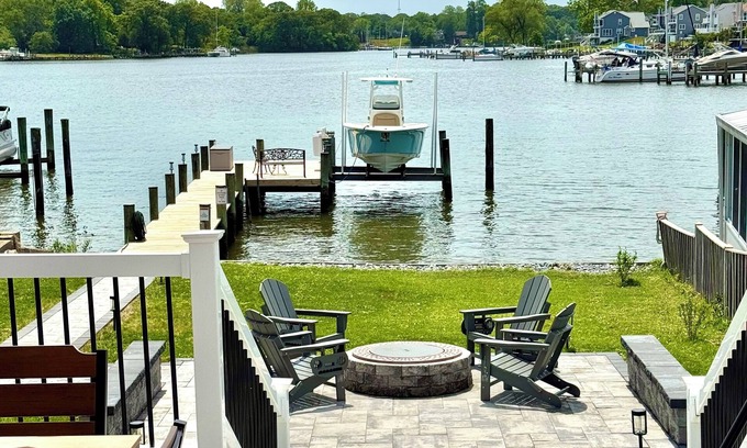 Riviera Beach Cabaña | Rock Creek Cottage, Waterfront, Serene Views
