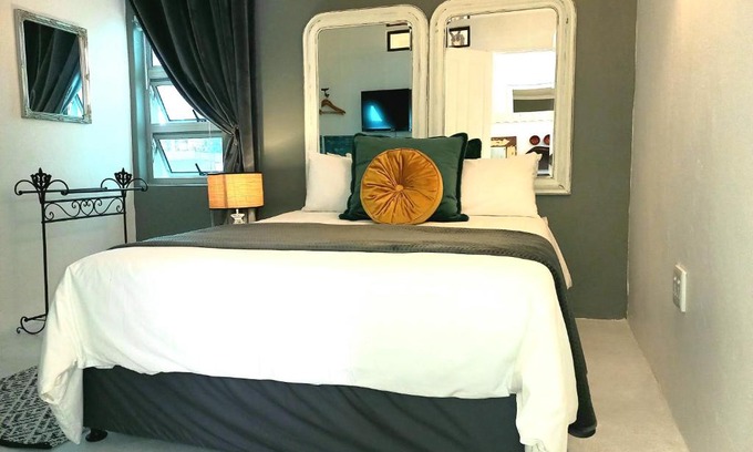 Umhlali Beach Cama Y Desayuno | Rock Fig Suite - Villa Roc Guesthouse