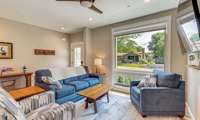 Rock Hall Casa | Rock Hall Retreat w/ Balcony Near Park & Marina!