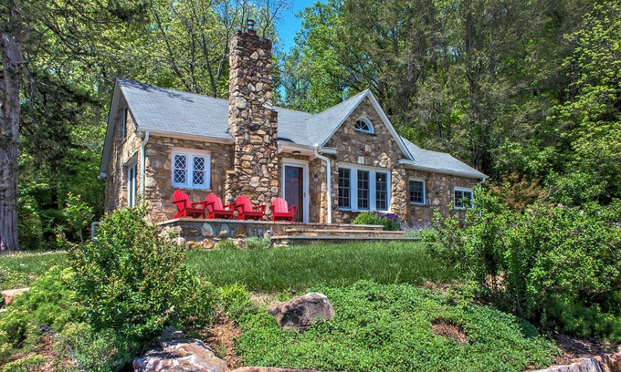 Marion Casa | Rock House at Maple Hill | Stone Cottage | Views