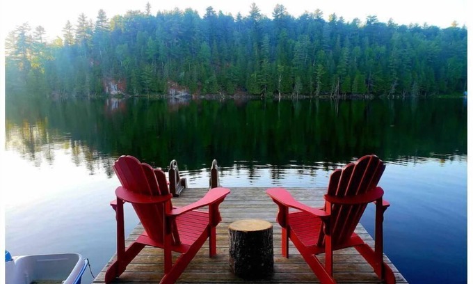 Bancroft Cabaña | Rock Lake House Lakefront Retreat