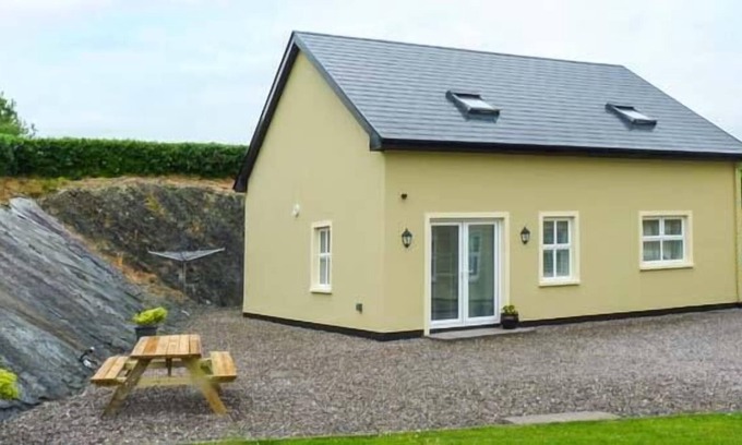 Ardnatrush Cabaña | Rock Lawn Cottage, KEALKILL, CONDADO CORK