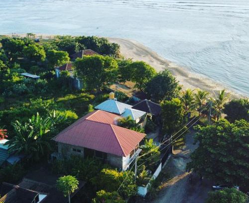 Hu'u Casa | Rock Pool Homestay