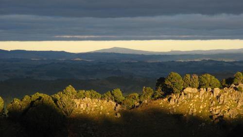 Waitomo Caves Casa | Rock Retreat B&B farmstay