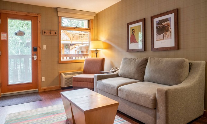 Banff Condominio | Rockies Getaway + Grotto Hot Pools