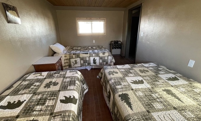 Faulkton Cabina | Rockin' E #11 - cozy, newly remodeled cabin