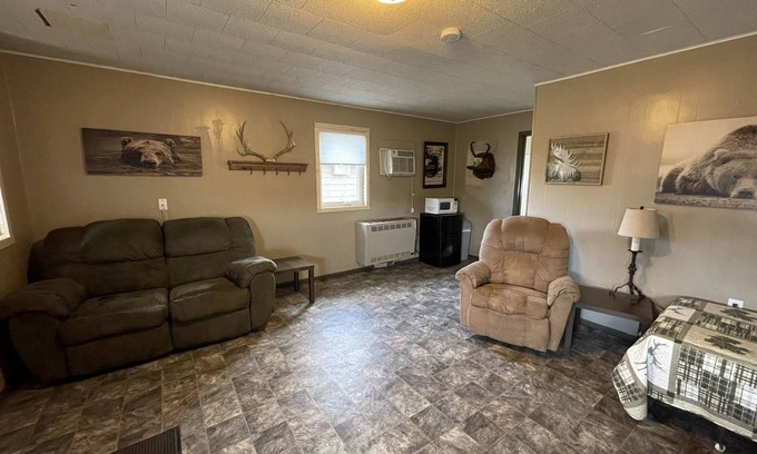 Faulkton Cabina | Rockin' E #14 - cozy, newly remodeled cabin