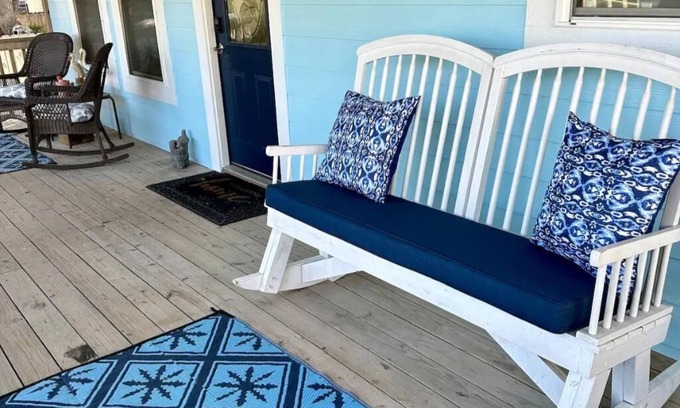 Fulton Casa | Rockport Reel Escape