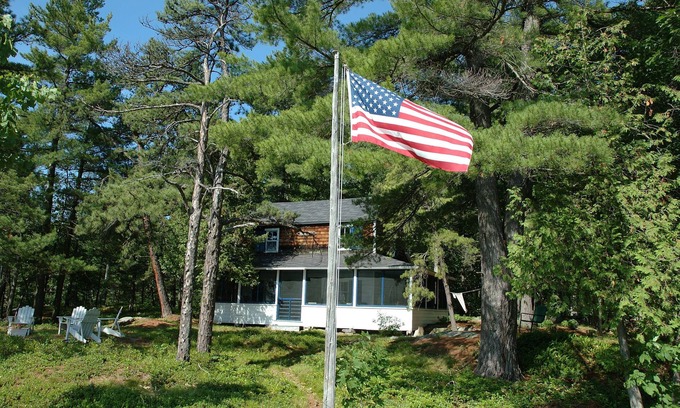 Town of Chesterfield Cabaña | Rockview Cottage: ¡Ganga! Los primeros días de septiembre aún están disponibles. ¡RESERVAR AHORA!