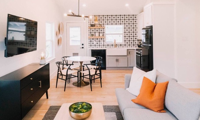 Rockwall Casa | Rockwall Surf Shack - Downtown Rockwall