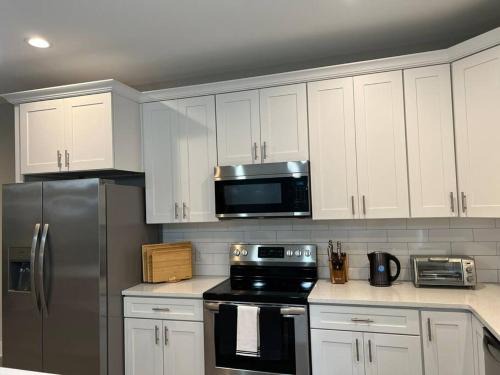 Charlotte Casa | Rockwell Retreat