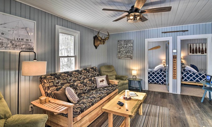 Northeast Somerset Cabina | 'Rockwood Hills:’ Quiet Lakefront Retreat w/ Dock!