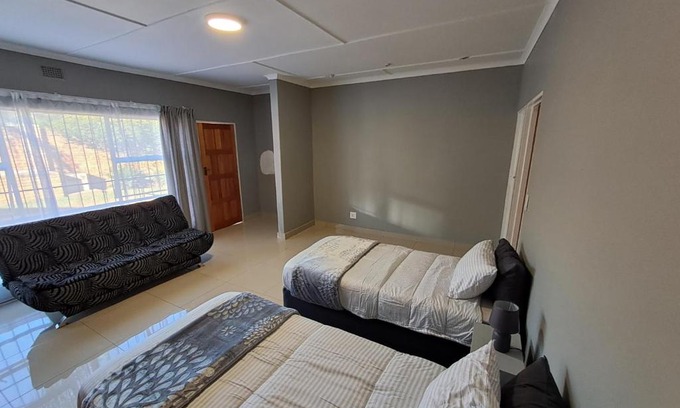 Piet Retief Casa | Rocky Hills Guesthouse