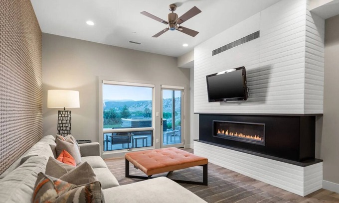 Aspen Glen Casa | Rocky Mountain Family Compound with Golf, Fly Fishing and World Class Skiing
