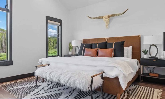 Winter Park Chalet De Esquí | Spacious chalet w/ mountain views & BBQ grill