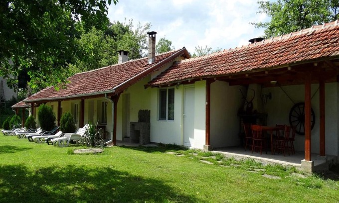 Apriltsi Casa | Roden Dom Holiday Home