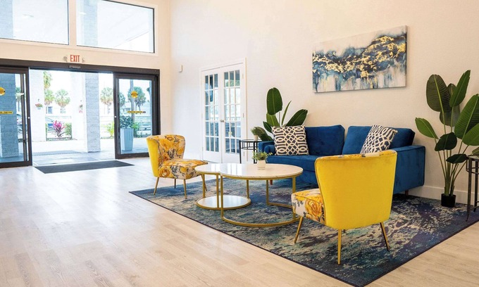 Clearwater Hotel | Rodeway Inn Clearwater - Central