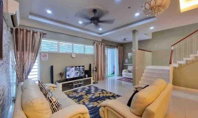 Jenjarom Casa | ROHANA'S HOMESTAY
