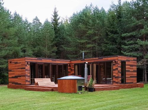 Anija Parish Casa | Roheluse metsamaja with hot tub and sauna