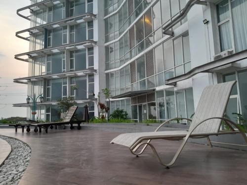 Jakarta Hotel | ROKET ROOM Majestic Point Serpong