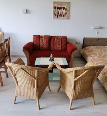 Zandt Apartamento | Rolligerechtes Appartement mit Terrasse und Garten