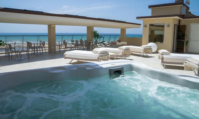 Castiglione della Pescaia Hotel | Roma Hotel