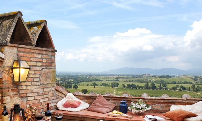 Roccastrada Otro | apartamento romántico y panorámico en la granja orgánica histórica, con piscina