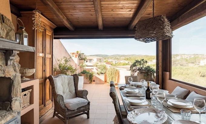Porto Pozzo Apartamento | Apartamento romántico con vistas al mar en el archipiélago de la Maddalena.