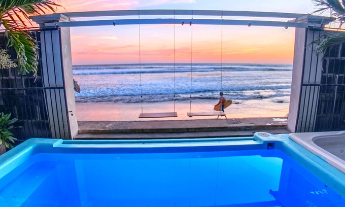 Pochomil Casa | Romantic Beachfront Casita w Pool - AC - Sleeps 4