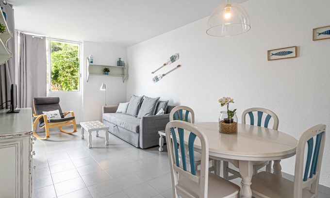 Sant Pol De Mar Apartamento | Romántico, Apartamento Playa con Vistas al Mar Mediterráneo