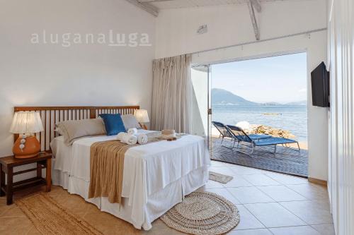 Ribeirao da Ilha Casa | Romantic Beach - Studio pé na Areia