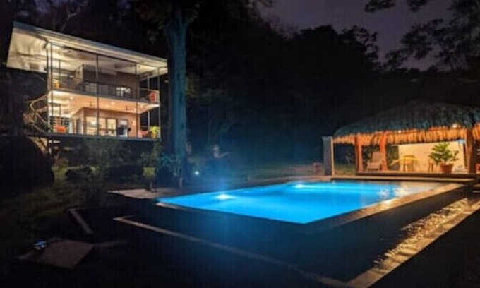 Cóbano Casa | Romantic beachfront floating house in the heart of Costa Rica