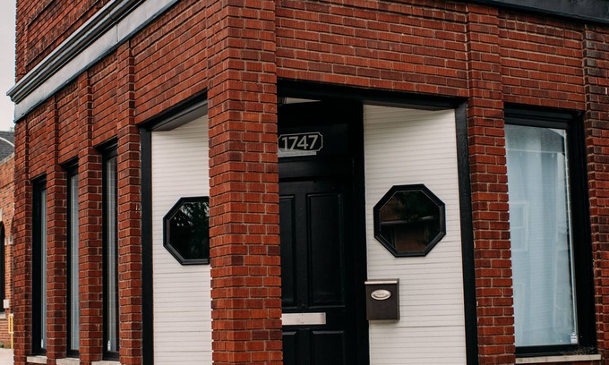 Fort Wayne Casa | Romantic Brick Hearth - entire building near DTFW!