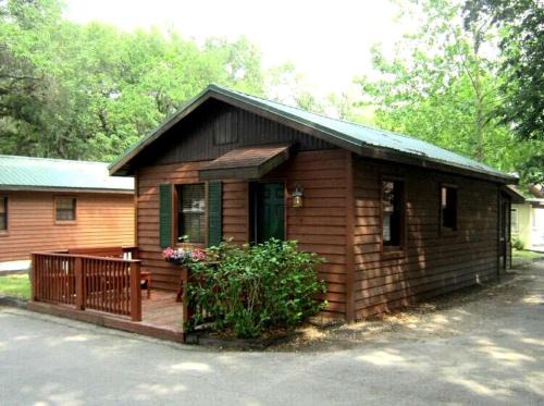 Inverness Casa | Romantic Cabin Incredible for Outdoor Activities in Inverness, Florida