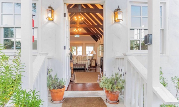 Monterey Casa | Romantic Carmel Cottage: Ocean & Country Views